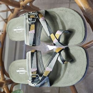 Merrell green toe strap sandals sz 10